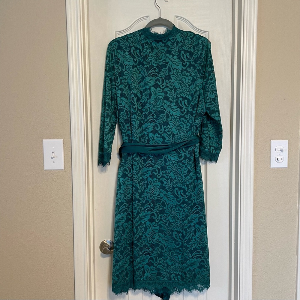 Green/Teal Lace Wrap Dress - Picture 5 of 9